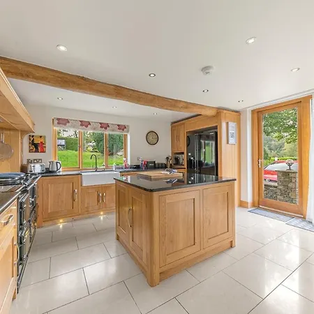 District Luxury Hideaway - Lambhowe