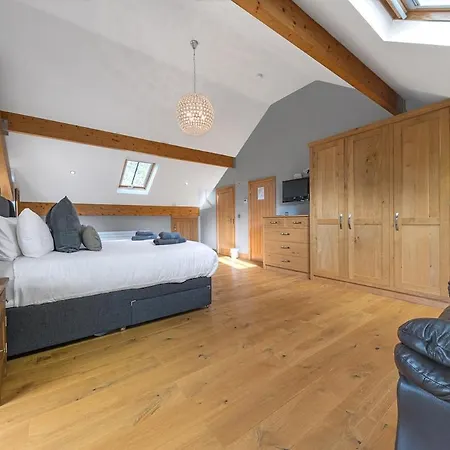 District Luxury Hideaway - Lambhowe *