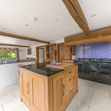 District Luxury Hideaway - Lambhowe