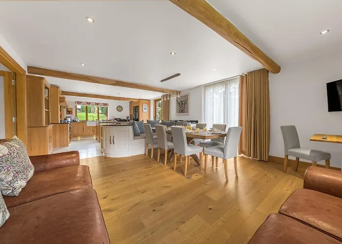 District Luxury Hideaway - Lambhowe *