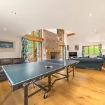 District Luxury Hideaway - Lambhowe *